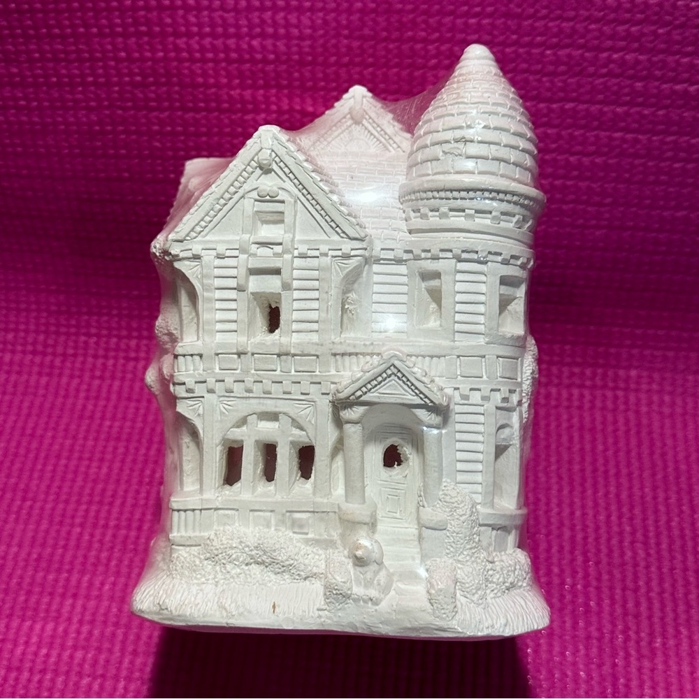 SALE!! Gable House 90675 ready to paint summer wisteria tree.    1